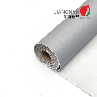 Kain Fiberglass Tahan Suhu 550 ° C Dilapisi Polyurethane Dengan Ketahanan Kimia Yang Sangat Baik