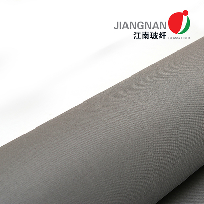 Kawat Reinforced Fiberglass Fire Curtain Fabric Dengan Kedua Sisi Silicone / Polyurethane